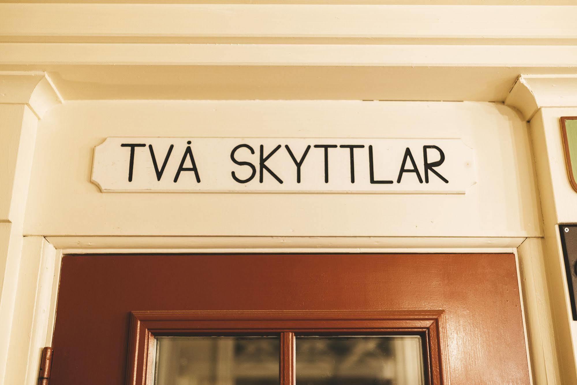 Tva Skyttlar Hotel Orby Exterior photo